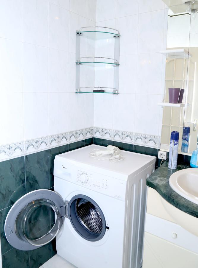 Apartment On 11 Amiryan Street Yerevan Bagian luar foto